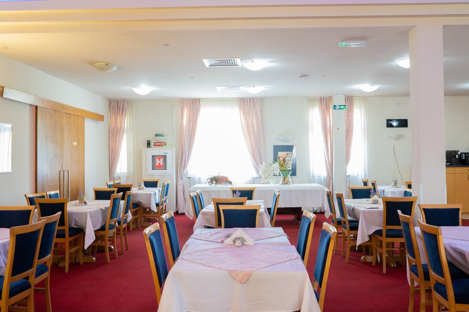 Iris Hotel Bors Екстер'єр фото