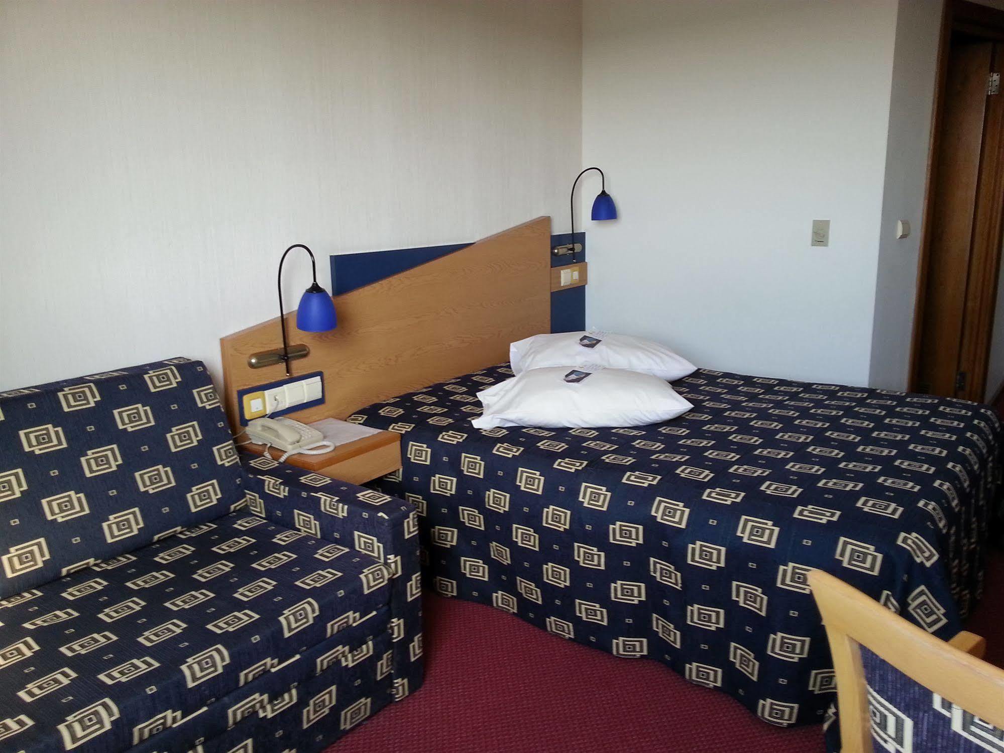 Iris Hotel Bors Екстер'єр фото