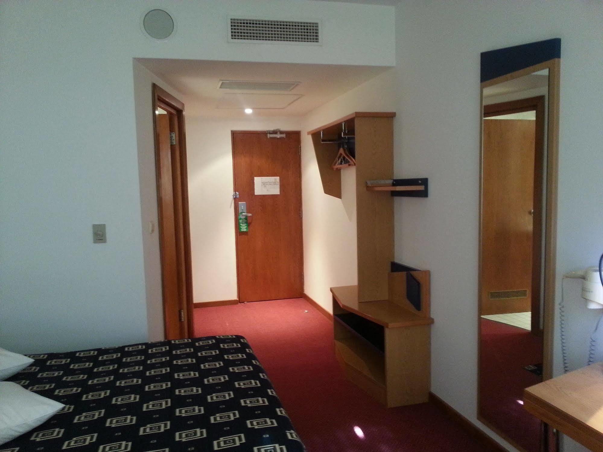 Iris Hotel Bors Екстер'єр фото