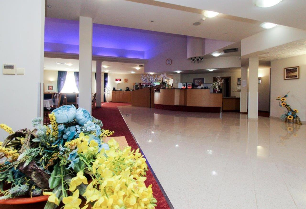 Iris Hotel Bors Екстер'єр фото